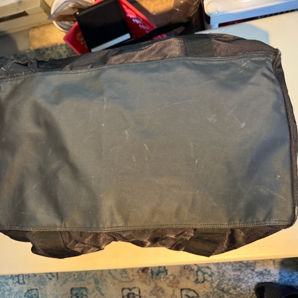 Eddie Bauer Black Travel Duffel Bag - Picture 6 of 8